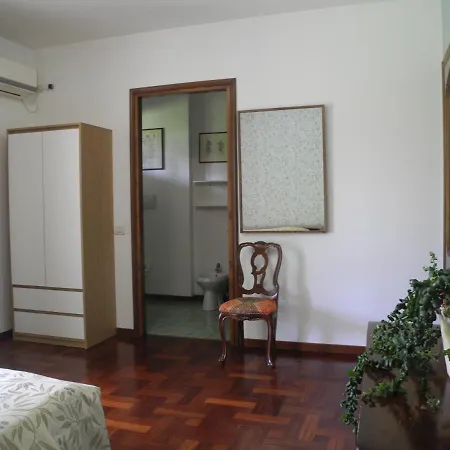 Miani Floreale ゲストハウス シレーア